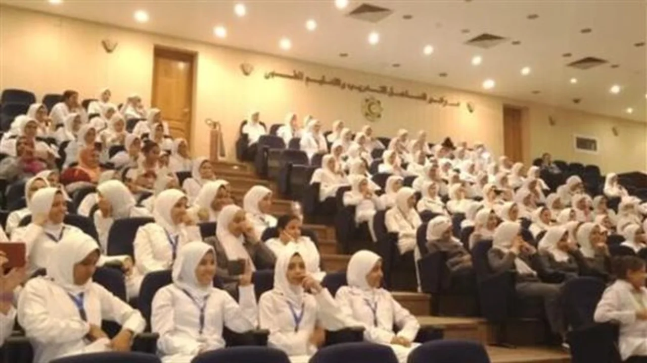 باب التسجيل مفتوح.. وزارة الصحة تعلن عن مدارس التمريض 2026/2027